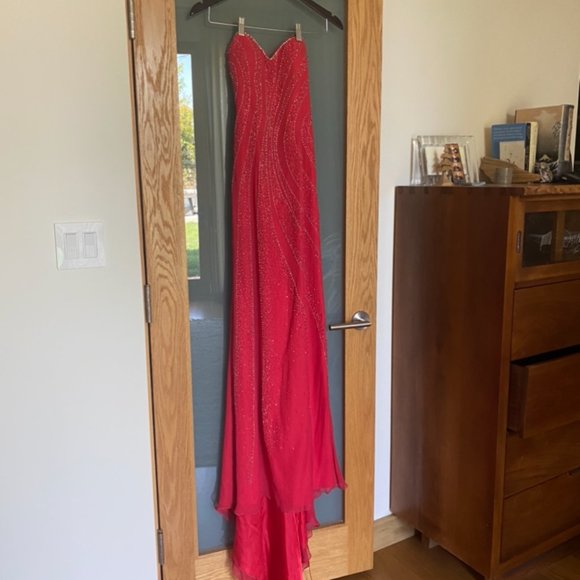 Gorgeous Fuchsia Beaded Evening Gown - Picture 2 of 6